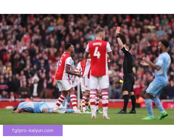 英超赛季中，曼城与阿森纳的表现持续引人关注，争冠形势逐渐明朗